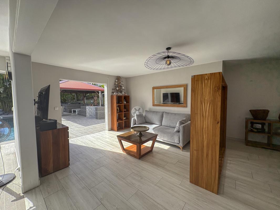 23.Location villa piscine vue mer Saint François Guadeloupe_Salon